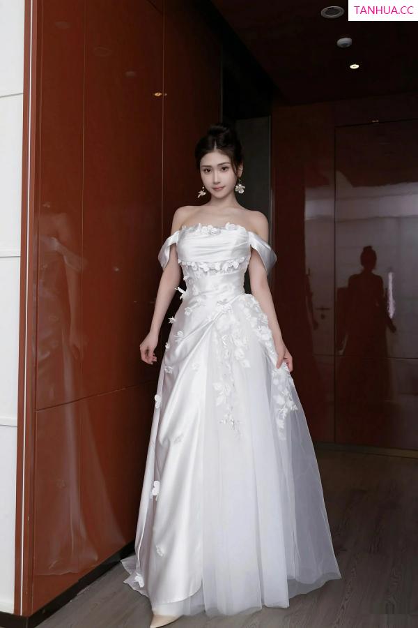 [XiuRen]高清写真图 2025.09.26 No.10814 刘婷婷 白色婚纱